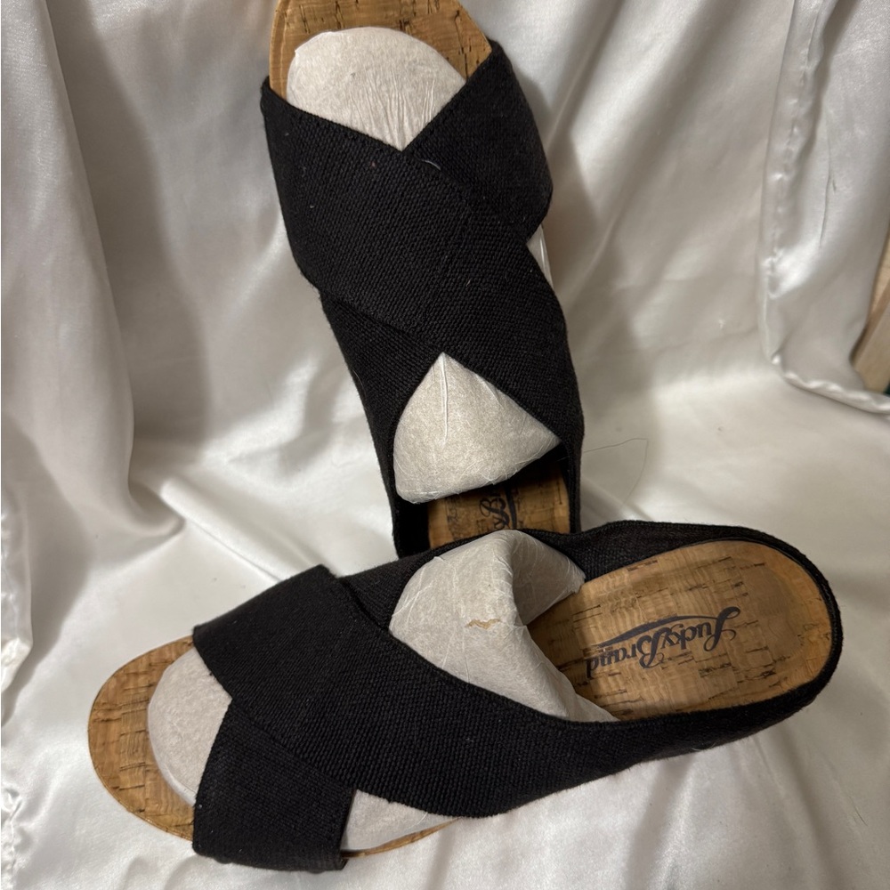 Lucky Brand Black Crisscross Sandals